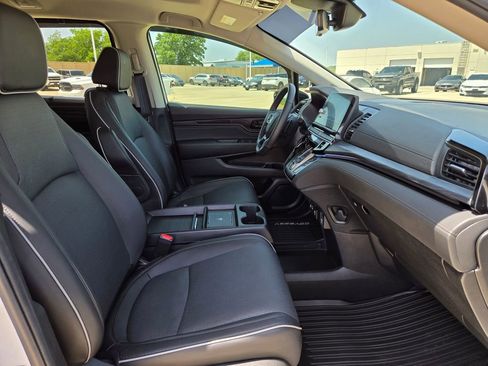 Used 2025 Honda Odyssey Elite image 24