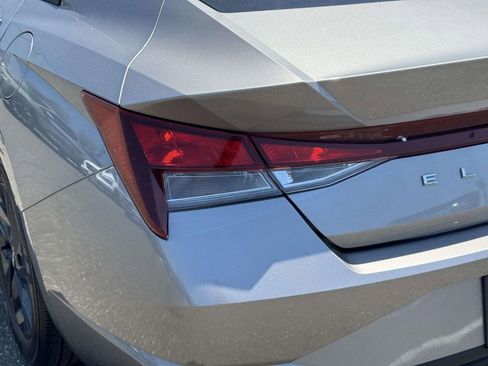 Used 2023 Hyundai Elantra SEL w/ Cargo Package FWD image 10