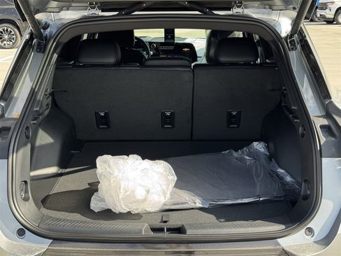 New 2026 Chevrolet Equinox EV LT image 24