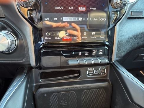 Used 2023 RAM 1500 Laramie AWD/4WD image 29