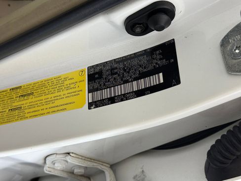 Used 2006 Lexus RX 330 image 22