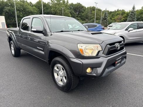 Used 2013 Toyota Tacoma 4x4 Double Cab w/ TRD Sport Pkg image 3