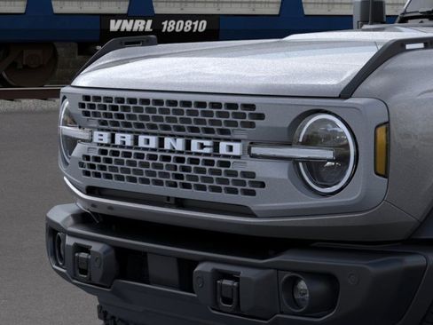 New 2025 Ford Bronco Badlands image 19