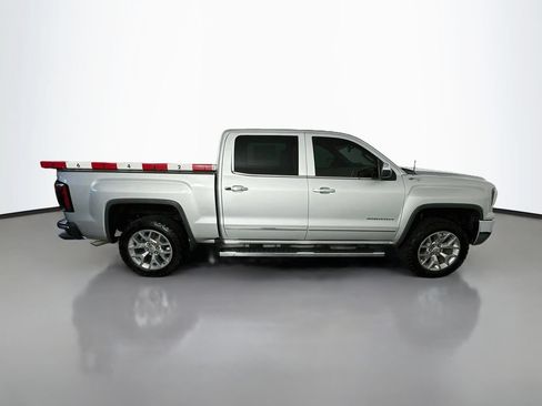 Used 2018 GMC Sierra 1500 SLT w/ SLT Premium Package AWD/4WD image 8