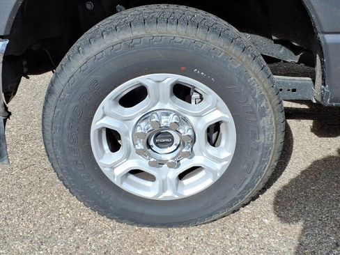 Used 2025 Ford F350 XLT image 8