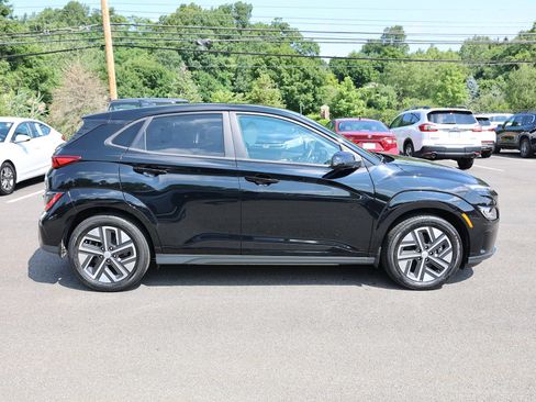 Used 2023 Hyundai Kona Limited w/ Cargo Package FWD image 8