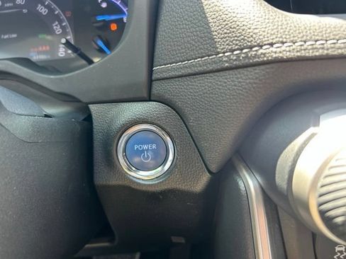 Used 2020 Toyota RAV4 Limited w/ Limited Grade Weather Package AWD/4WD image 25