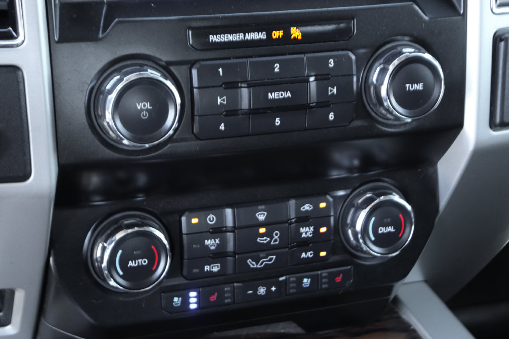 Used 2020 Ford F150 Lariat RWD image 31