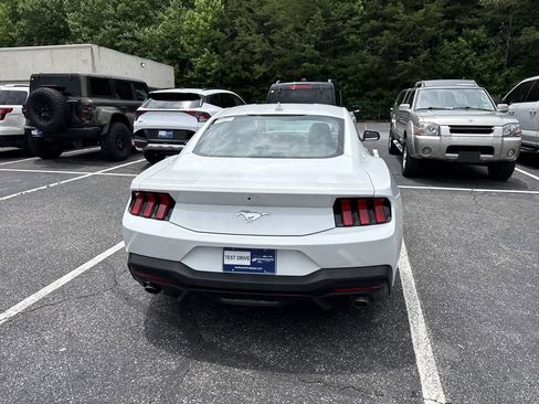 Used 2024 Ford Mustang Coupe RWD image 8