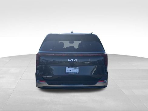 Certified 2026 Kia Carnival SX FWD image 8