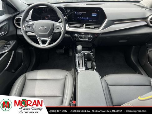 Certified 2024 Chevrolet Trax ACTIV w/ Sunroof Package FWD image 14
