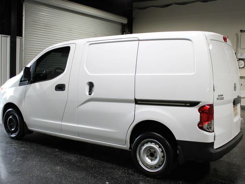 Used 2021 Nissan NV200 S FWD image 5