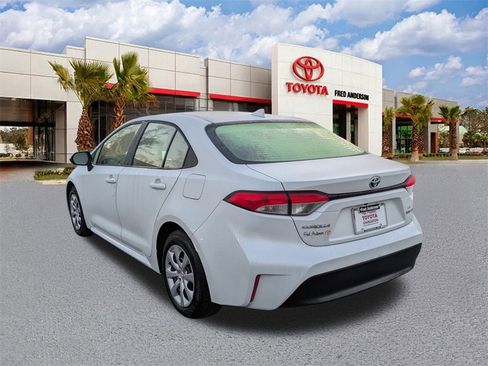 Certified 2024 Toyota Corolla LE image 7