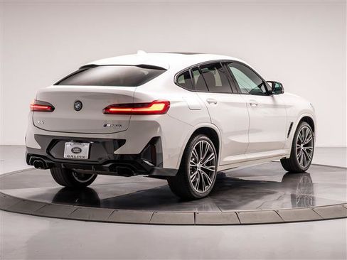 Used 2023 BMW X4 M40i AWD/4WD image 5