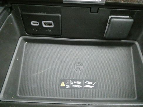 Certified 2024 GMC Yukon XL Denali Ultimate image 35