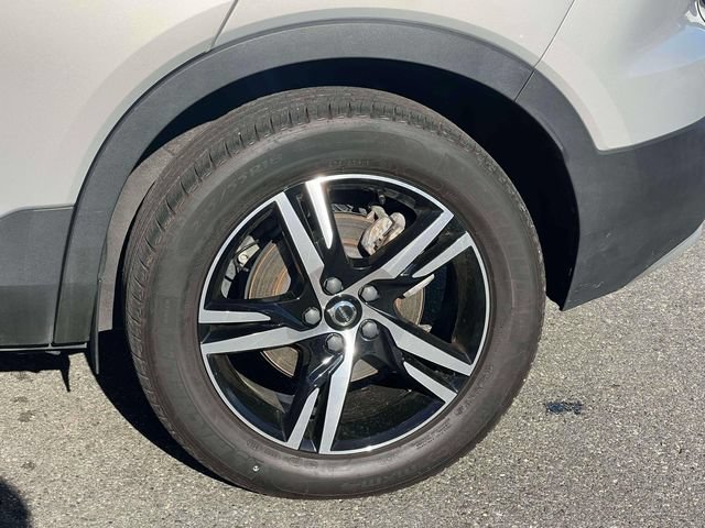 Used 2023 Volvo XC40 B5 Core AWD/4WD image 17