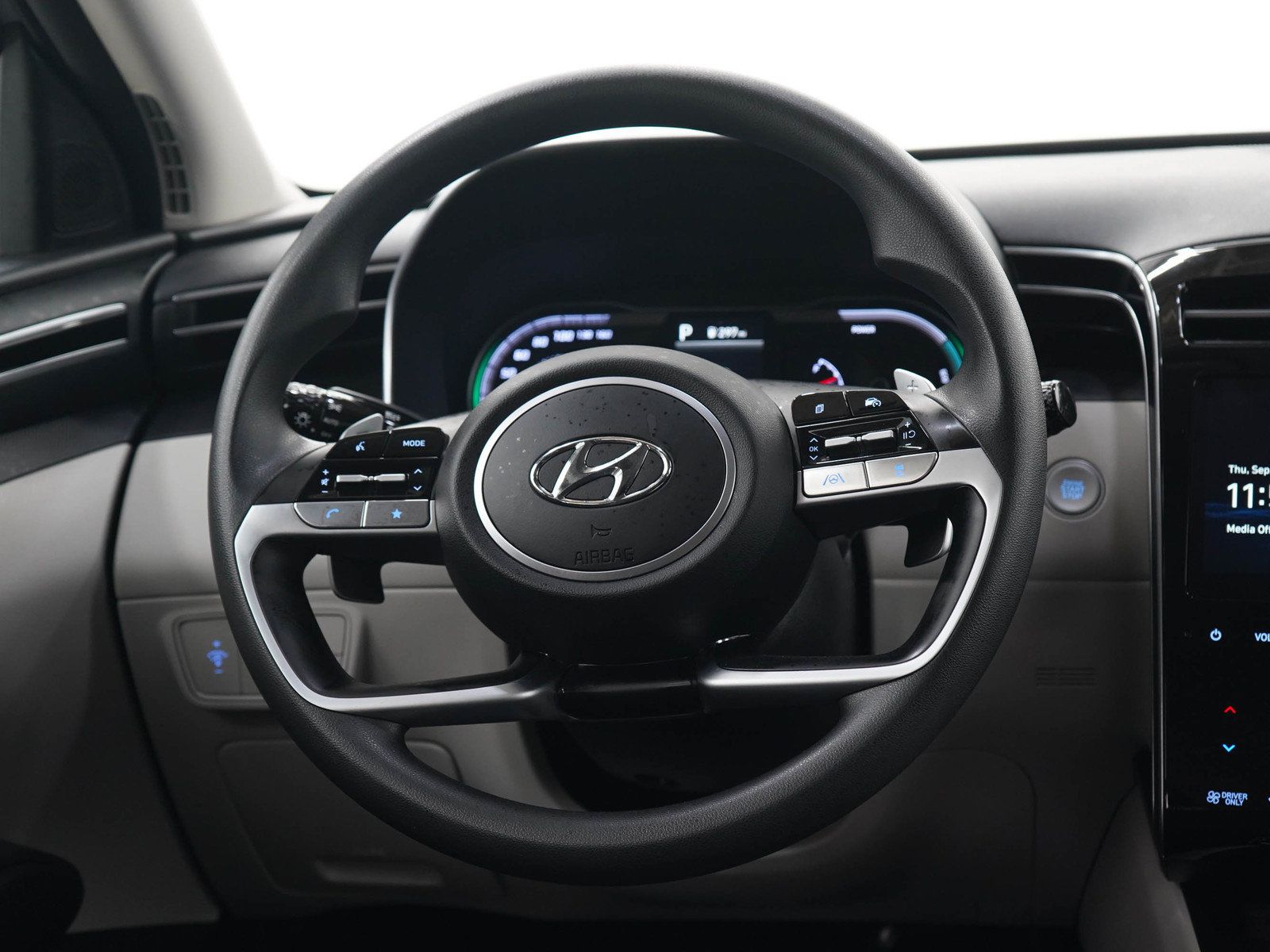 Used 2024 Hyundai Tucson Blue AWD/4WD image 17
