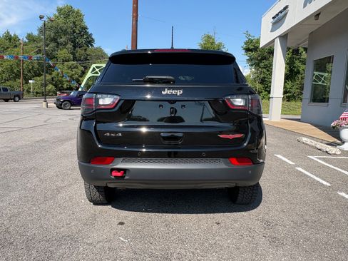 Certified 2025 Jeep Compass Trailhawk w/ Trailhawk Elite Group AWD/4WD image 7