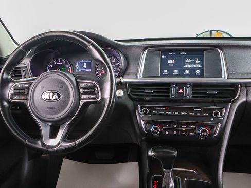 Used 2018 Kia Optima EX image 17