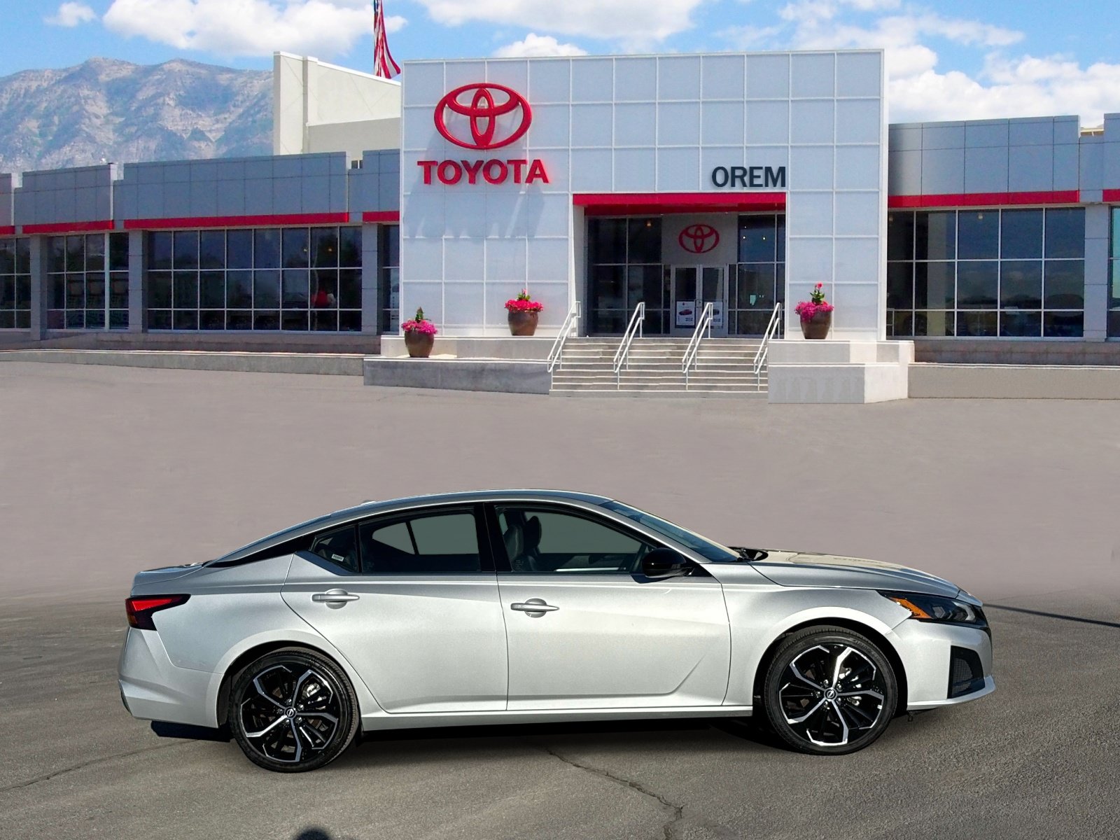 Used 2025 Nissan Altima 2.5 SR FWD image 3