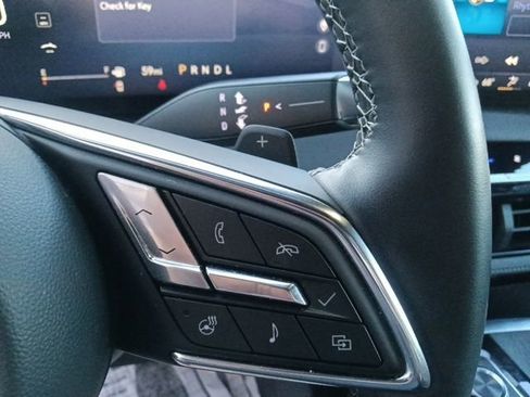 Used 2025 Buick Enclave Sport Touring FWD image 21