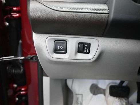 Used 2018 GMC Acadia SLT FWD image 25
