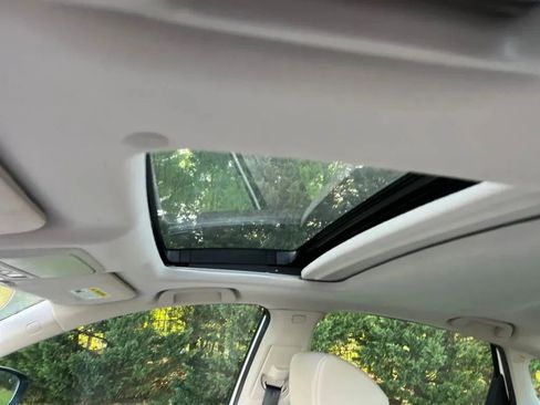 Used 2019 Honda Accord Touring image 25