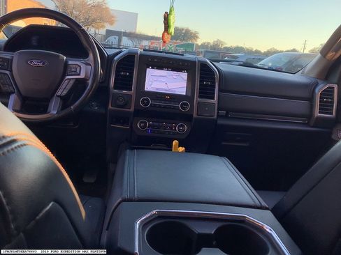 Used 2019 Ford Expedition Max Platinum image 10