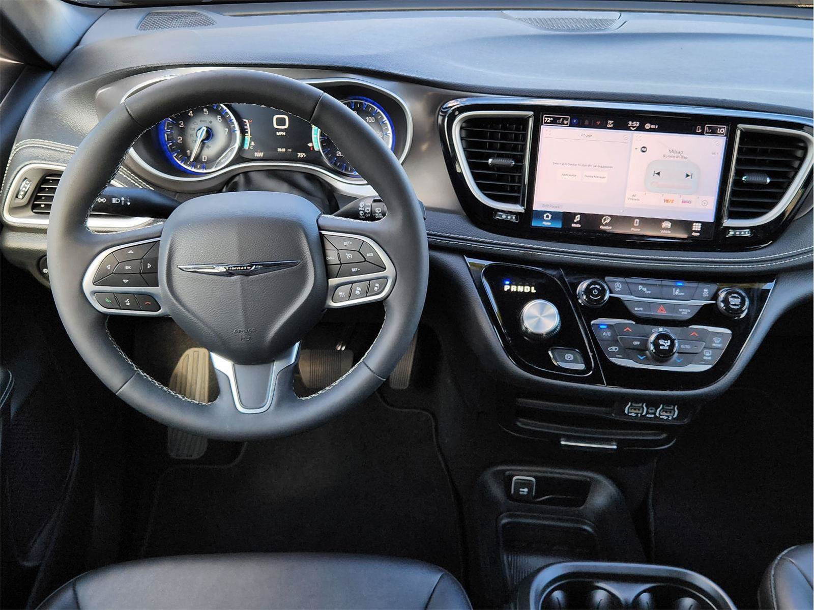 Used 2025 Chrysler Pacifica Select FWD image 28