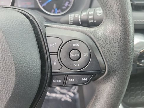 Used 2022 Toyota RAV4 XLE image 29