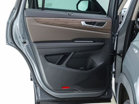 New 2026 Volkswagen Atlas SEL image 17