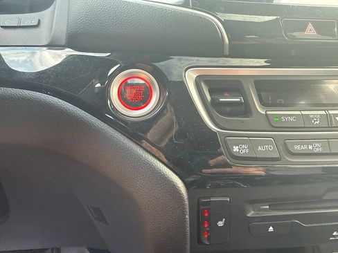 Used 2020 Honda Pilot Touring image 25