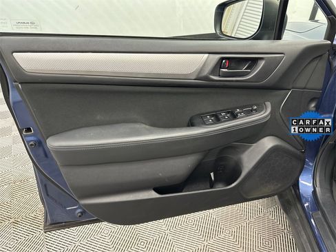 Used 2019 Subaru Outback 2.5i image 10