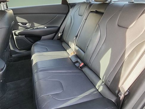 Certified 2023 Hyundai Elantra Limited image 13