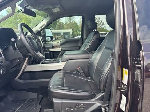 Used 2019 Ford F250 Lariat w/ Lariat Value Package image 9