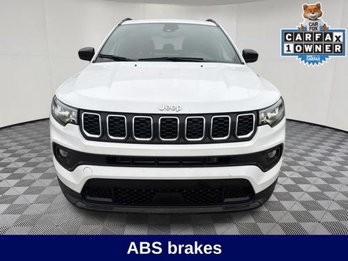 Used 2024 Jeep Compass Latitude AWD/4WD image 9