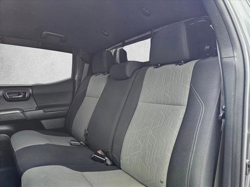 Used 2021 Toyota Tacoma TRD Off-Road AWD/4WD image 15