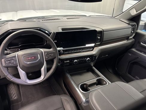 Certified 2025 GMC Sierra 2500 SLT w/ SLT Premium Package image 23