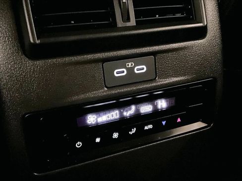 Used 2026 MAZDA CX-90 3.3 Turbo w/ Select Package image 33