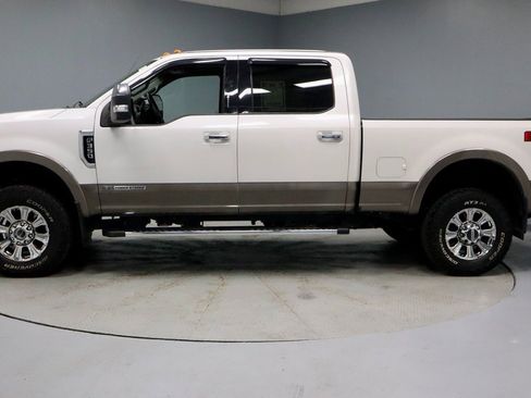 Used 2019 Ford F350 Lariat w/ Lariat Ultimate Package image 9