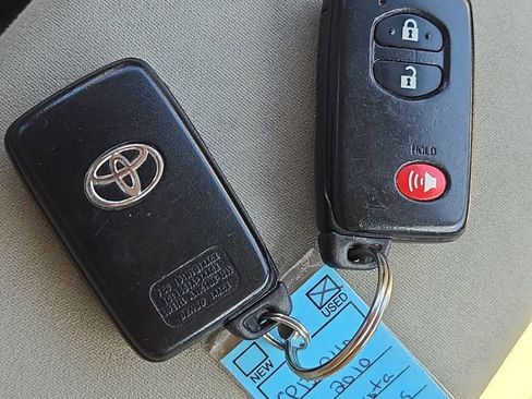 Used 2010 Toyota Prius Five image 30