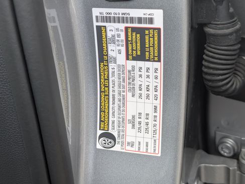 Used 2025 Volkswagen Jetta SE w/ Sunroof Package FWD image 35