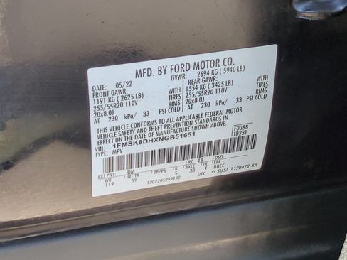 Used 2022 Ford Explorer XLT w/ Equipment Group 202A AWD/4WD image 31