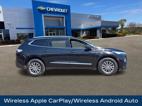 Used 2024 Buick Enclave Premium AWD/4WD image 27