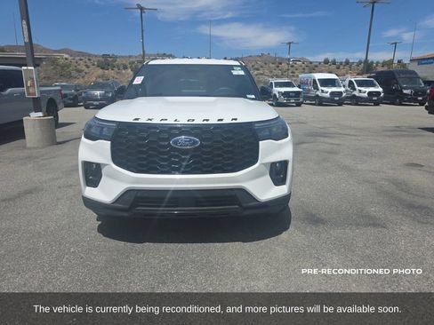 Used 2025 Ford Explorer ST-Line w/ Premium Package RWD image 2