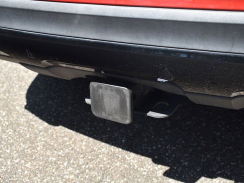 Used 2022 Mercedes-Benz GLE 350 w/ AMG Line Exterior image 17