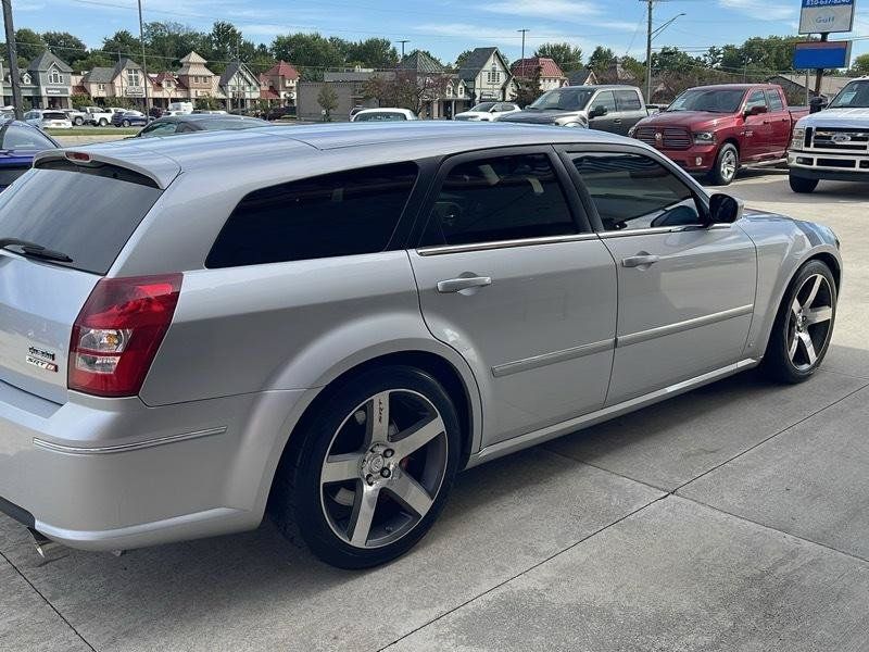 Used 2006 Dodge Magnum SRT8 RWD image 9