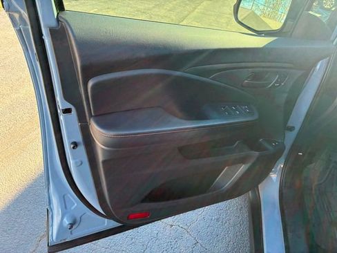 Used 2022 Honda Pilot TrailSport image 17