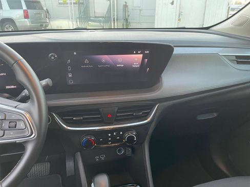Used 2025 Buick Encore GX Preferred FWD image 18