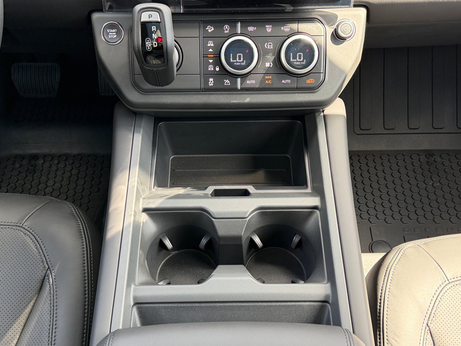 New 2026 Land Rover Defender 110 X-Dynamic SE AWD/4WD image 15